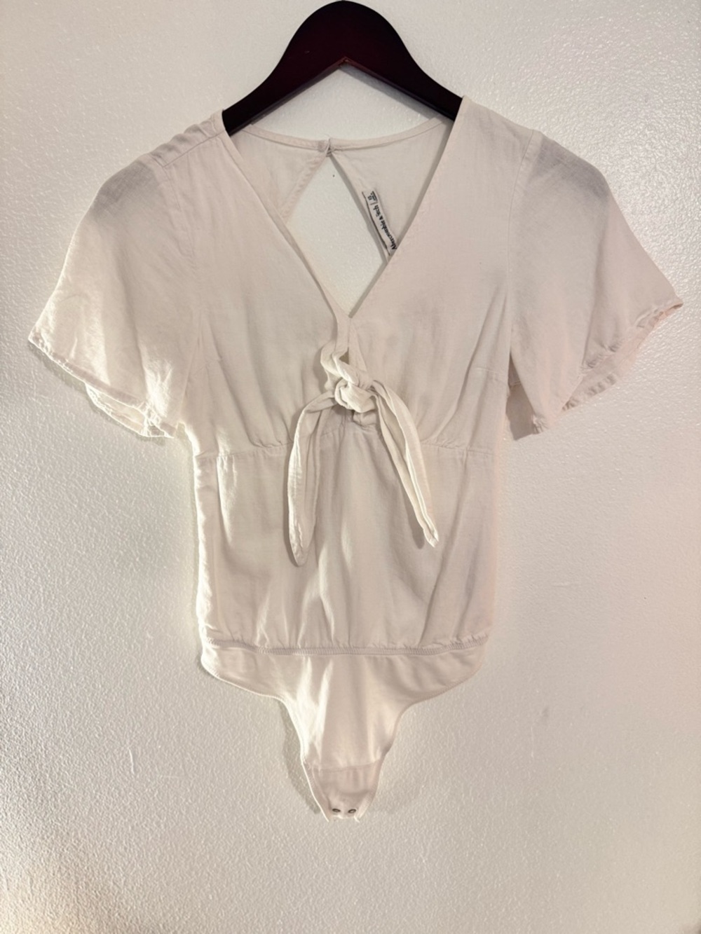 Abercrombie & Fitch White Tie-Front V-Neck Bodysuit